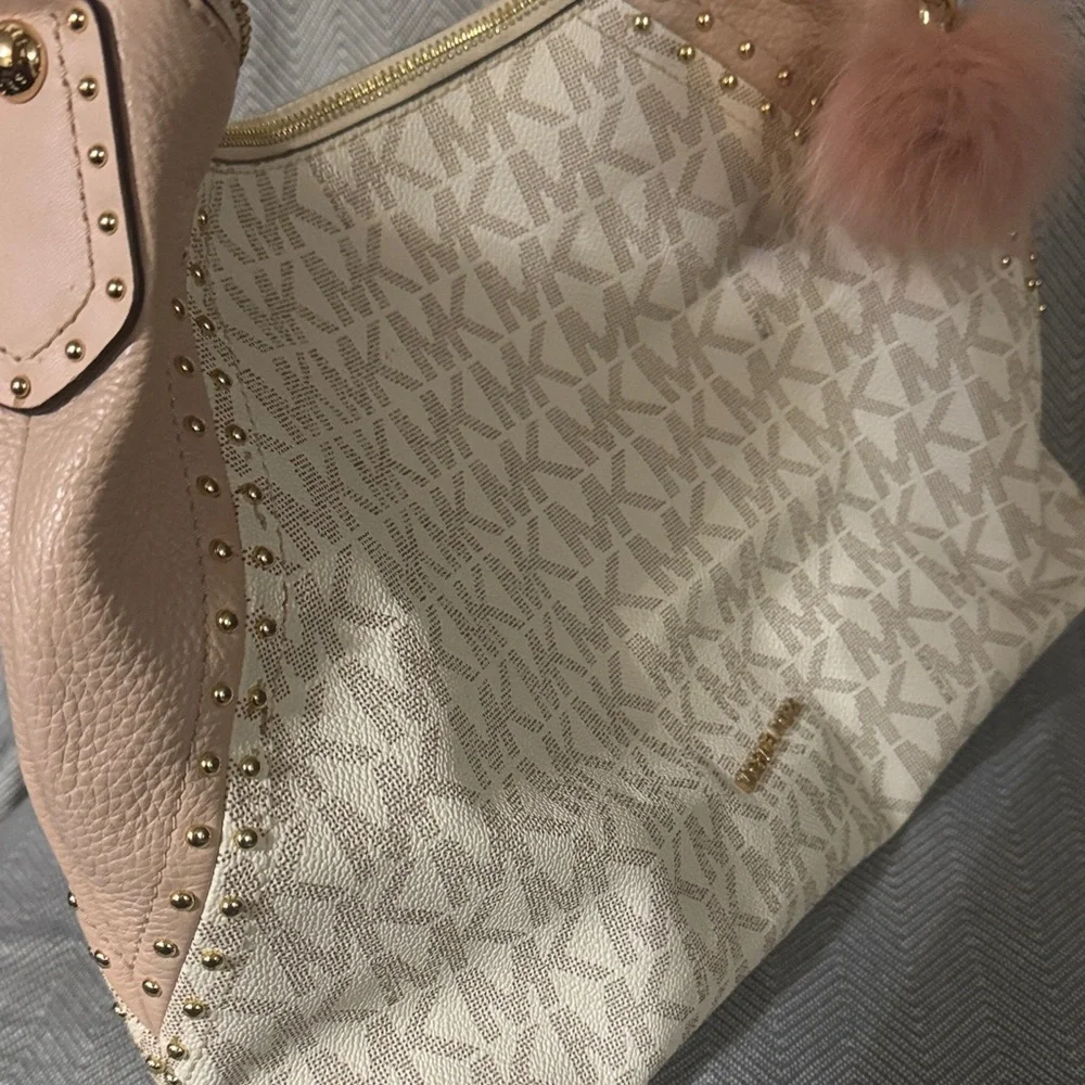 Michael Kors Beige and Pink Shoulder Bag - Picture 2 of 10